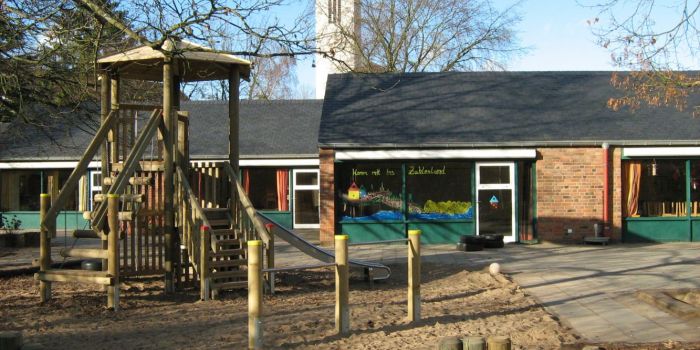 Kath Kindertagesstätte St. Hubertus Kath Kindertagesstätte St. Hubertus